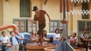 Элементарно, Ватсон!
Смотрим:

А теперь надеваем ботинки и делаем тоже с каштанами.)