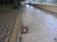 Отводы отлично отработали!
А у нас ливневка вечно забитая...