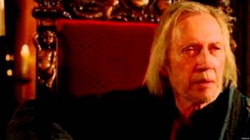 Нелепая раскраска 1000-летней статуи Будды возмутила китайцев