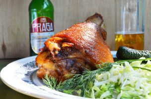 "Вепрево колено" за такое блюдо можно душу продать.