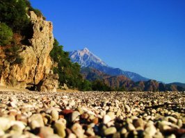 в Турции у нас были сафари по горам на квадроциклах и джипах, были пешие походы и т.д.  в Турции очень красивые горы, чистейший воздух.