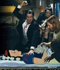 Новые персонажи на старых картинах из комиссионки