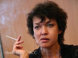 Вот еще история...Матлюба Алимова, когда то была вполне себе востребованная советская актриса. Сломала жизнь, спилась женщина. Но еще жива, дай Бог ей здоровья.