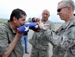 Чмари ислама только с безаружными могут воевать , убивать людей  за веру это дно. 
Вот на фото ниже таджик воюет с американскими неверными