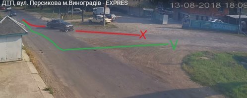 У Ровера траектория движения вообще безграмотная. Вот такая "езда" только увеличивает шансы на аварию.