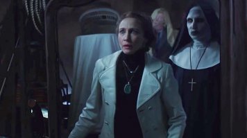 ну в самом фильме кстати эта монахиня реально прикольно смотрится!
Сам фильм и сюжет конечно рука-лицо, собраны все тупорылые клише главных героев, и сюжет - здравствуй дерево, но вот конкретно сценки с этим персонажем, ее появлениями реально знатно сделаны! Рекомендую посмотреть хотя бы из-за них - что первую что вторую часть