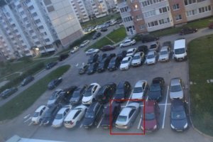 Вот вот один уже зарождается. В процессе залупления.