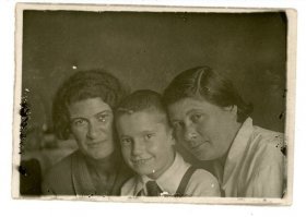 Я только Дональда Трампа сразу узнал.