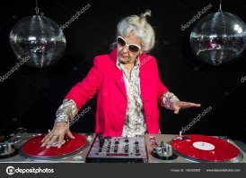 В ночном клубе зажигали.