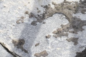 Кстати указатель на него в городе был член вырубленный из камня на дороге