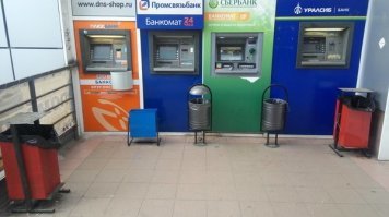 И где тут конкуренция? Это сервис - каждый аппарат предназначен для своего клиента.