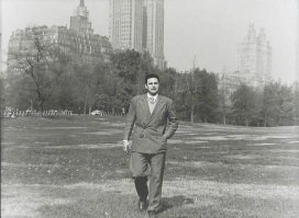 Будущий лидер Кубинской революции Фидель Кастро в Центральном парке Нью-Йорка. США. 1955г