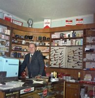 Что делает голова Криштиану Роналдо на полке у шведа из Хускварны 70-х годов?