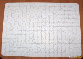 Сможете ли вы найти пробел на пазле, состоящем из 18 тыс. деталей, который девушка складывала в течение целого года? 