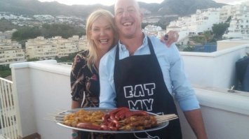 Блин, ну не может у людей с такой харей, не быть проблем с головой!!! Тут уж по неволе физиономистом станешь...