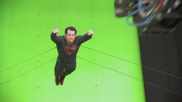 там бы балка прогнулась от жратвы такой и они бы все умерли об асфальт