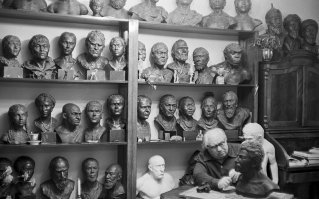 Прочтите про работы этого человека, его зовут Михаил Михайлович Герасимов.