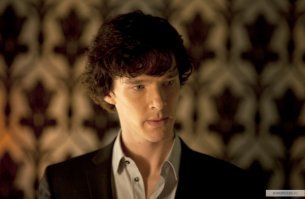 Талантище..  
Напомнил Бенедикта (Шерлока Холмса).