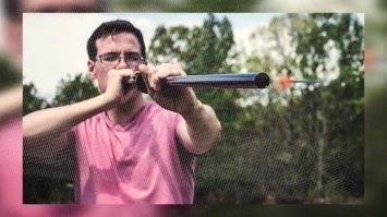 почему рег не выехал на обочину и не оказал первую помощь пострадавшему велосипедисту?! или у них давняя вражда и он всадил ему в шею отравленную иглу с ядом,  другого объяснения просто не нахожу, почему рег скоропостижно "скрылся" с места несчастного случая?!