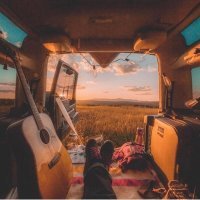 да икал я так время проводить, бомжара.