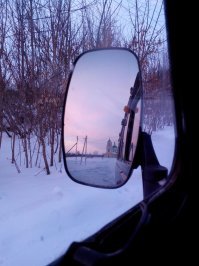Машина норма только первые полтора года, потом аппарат пыток.
Проехал на них более 50 тыс.км, был бы свой - разорился. Зато грибников-охотников надергал ... Нива рядом не стояла по проходимости.