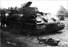 Это был Т-34
Версия Малько про Т-28 не находит подтверждения.