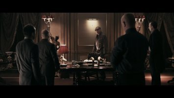 «Пожалуйста, аккуратно»: грузчики необычным образом доставили багаж пассажирки