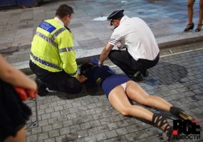 После таких сложных испытаний девушка с нетерпением ждёт выпускного, чтобы наконец-то отдохнуть от учёбы и отпраздновать с друзьями успешную сдачу экзаменов. И она это заслужила, как никто другой!