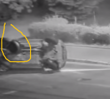 Нет, не так. Приглядись, у него в днище застряло основание люка. 
(прямо похабщина какая-то )