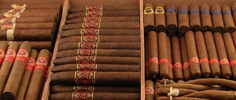 Нечего там думать. С девками и так всё ясно, а вот мужская тема вообще не раскрыта (расбохатеем!). В общем, вот тебе бочки, сигары, рука женская (правая) - начинай фотошопить (номер счёта я тебе потом скину). Можно прям с Фишек начинать, дадим фишкянам скидки, ща толпой набегут, на халяву-то.