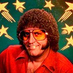 Кто этот дядя? Ищу в инете, не могу найти.