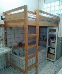 Нормальная хата, я считаю. Как в купе
Живут же люди...