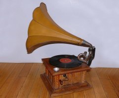 "В бананово-лимонном Сингапуре..."