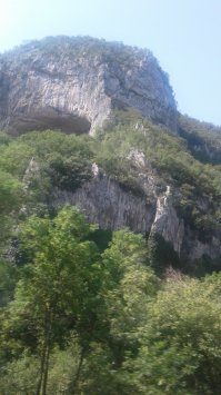 Был там неделю назад. На пути из Болгарии горы аки Швейцарские. Вот тебе и Сербия. Очень красиво.