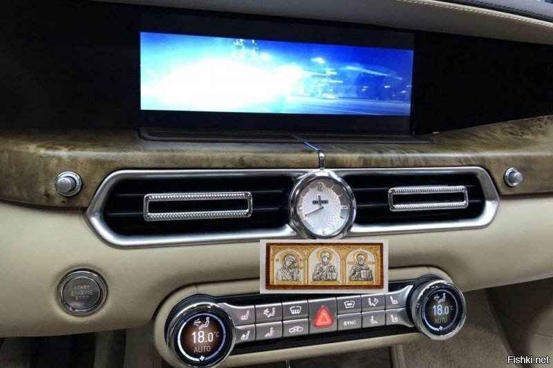 Не уступают «Роллс-Ройсу»: выставка российских люксовых автомобилей произвела фурор