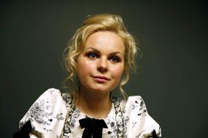 У новой страны Алиса другая.