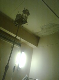 ну это здорово ежели так... а я вот лежал некоторое время назад в Москве во Боткинской больнице, которая считается одной из самых крутых в стране, вот немного фоток сделал из палаты