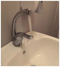 Да надо кран просто развернуть на 90 градусов. Делов то..