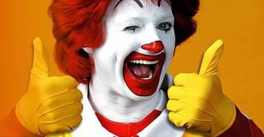 Авиапассажирку, требовавшую пересадить ее от плачущего ребенка, настигла мгновенная карма