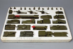 у меня был вот такой набор, и что самое удивительное ни одну не потерял и не сломал... в далекие 90-е продал, кушать больно хотелось...