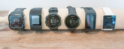 Зачем использовать спортивные часы для плавания?

Анализ личных достижений   позволит замечать даже мельчайшие успехи. Например, сокращение времени преодоления стометровки на 2 секунды.
Концентрация на процессе. Умные часы избавят от необходимости подсчета времени или расстояния в уме, что освободит внимание на более важные моменты   технику, движения, ритм дыхания.
Слежение за временем. Известно, что личное восприятие времени во время тренировок субъективно. Применение гаджетов позволит взять контроль над продолжительностью занятий.

часы для плавания.