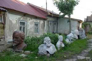 Необычные заборы для тех, кого достал профлист