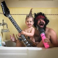 Да это же чистой воды педофилия и детская порнография! Куда смотрят правозащитники!