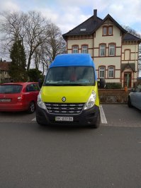 Бад-Кройцнах, в этой деревне 44 тысячи человек проживают, 95% из которых русских букв не знают, а остальные 5% - земляки этого хохлоголового. которые ездят по банам и драют общественные туалеты. Недавно своими глазами видел майданутых, вот фото их транспорта