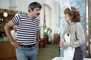 Этикет ёп!
Это они там не мы - диванные воители. 
А как талантлив был! 
Устал Никита Сергеевич 
все там будем