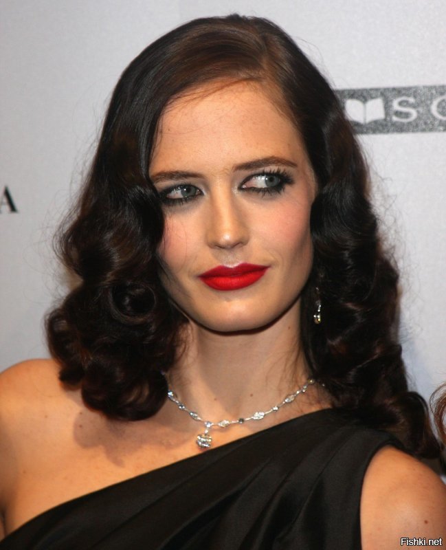 Раз наняли Кавилла,значит с бюджетом проблем нет. Надо брать Еву Грин на роль Йенифер,вот это будет огонь)))