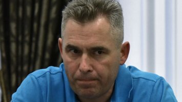 Тем не менее Хейнстады решили оставить ребенка у себя и воспитывать его, как обычную собаку.