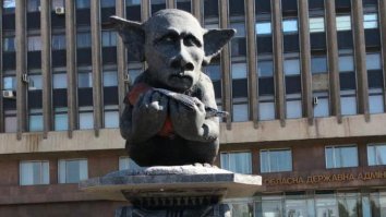 Опоздал Церетели, в Запорожье уже поставили.