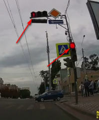 Этот на красный херачил, а у корейца мож своя доп секция с зелёнкой. Хз, короч.