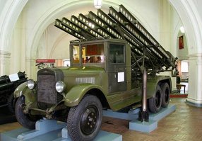 Мощь легендарной советской системы бесствольной полевой реактивной артиллерии "Катюша"